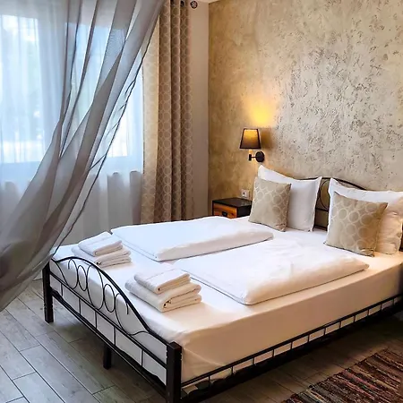 Апартамент Shahbazian House *