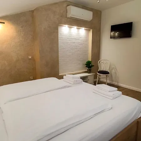 Shahbazian House Apartamento Plovdiv